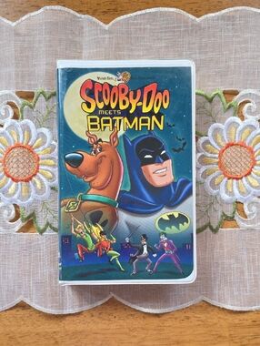 Scooby-Doo Meets Batman VHS Movie Clamshell Case Vintage 2002
